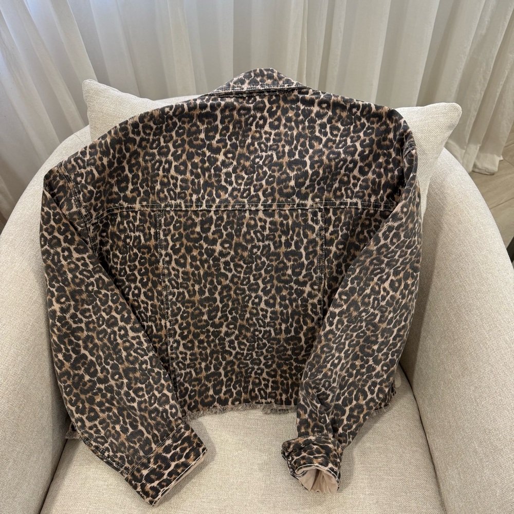 NWT Free People Leopard Print Cropped Denim Jacket - Picture 7 of 7